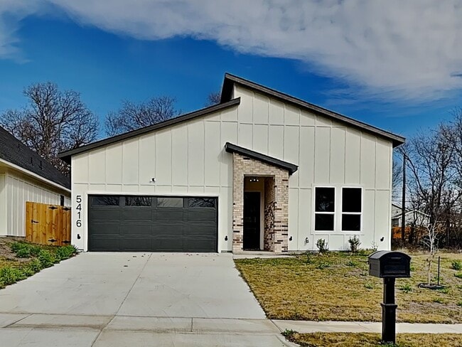 Building Photo - Brand New Modern Luxury with Soaring Ceilings & Designer Finishes!