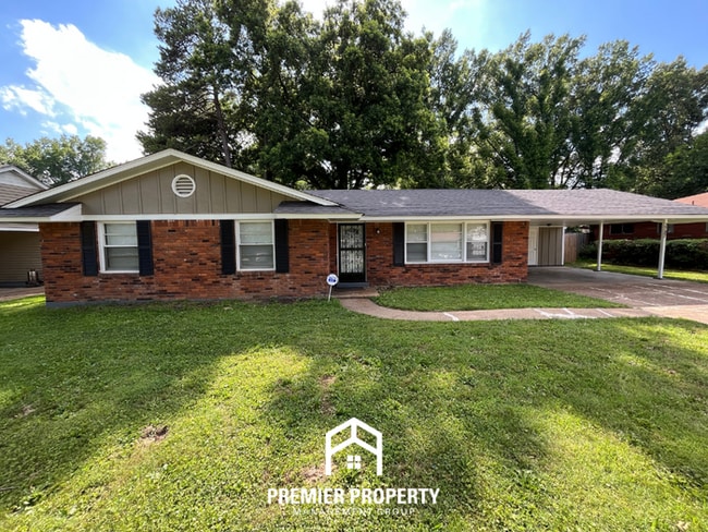 Building Photo - Charming 3BR/2BA Whitehaven Home | Hardwood Floors Throughout, Fireplace & Fenced Yard