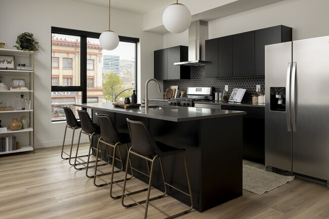 Building Photo - theRANDI Rental