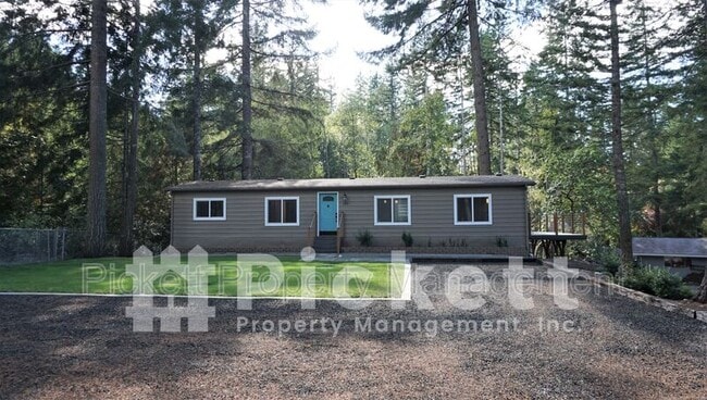 Photo - 290 Tahuyeh Pl W