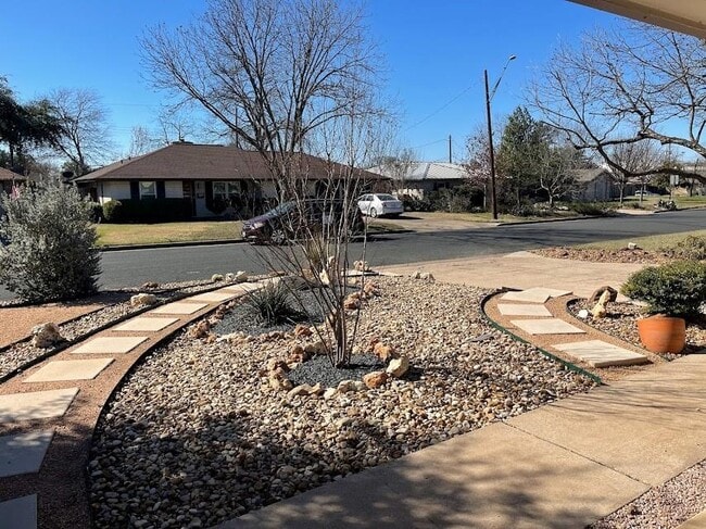 Photo - 2206 Kenbridge Dr