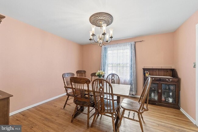 Photo - 292 Glenn Ave
