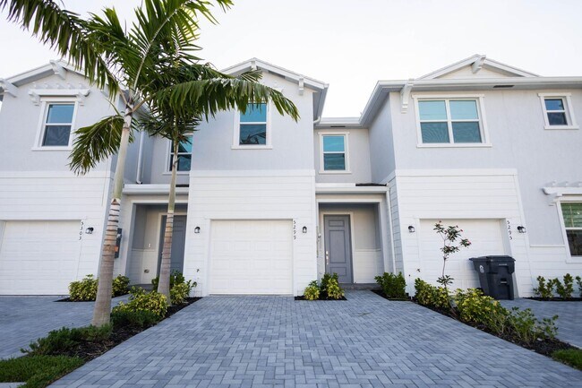 Flannigan Way, Lake Worth, FL 33463 - 3 BR... - Flannigan Way, Lake Worth, FL 33463 - 3 BR... Townhome