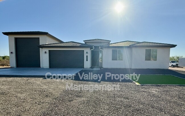 Building Photo - 15831 W Jomax Rd