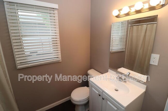 Photo - 919 SW 3rd St