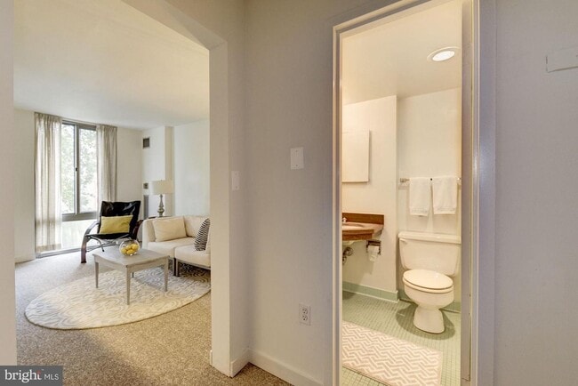 Photo - 950 25th St NW Unit 710 N