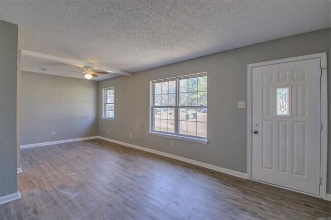 Photo - 3301 Green Dr