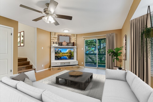 Photo - 1704 Waterloo Tr