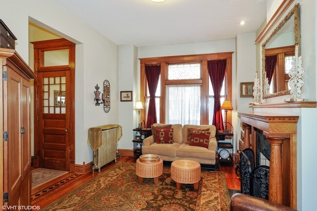 Photo - 2113 W Cuyler Ave