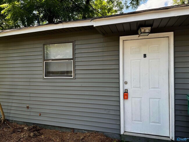 3702 Penny St SW Unit B