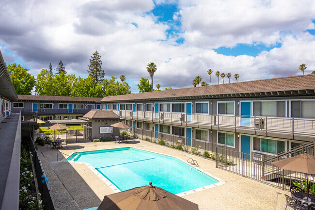 Building Photo - Ranchero Palms Apartments