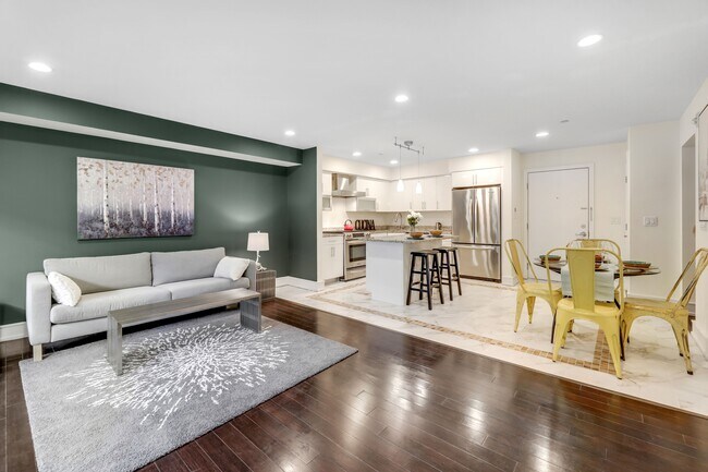 Photo - 310 Cliff Ln Unit 3C