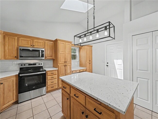 Photo - 11 Ettington Dr