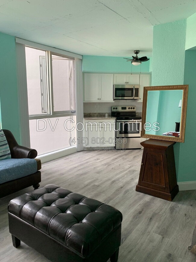 Photo - 470 3rd St S