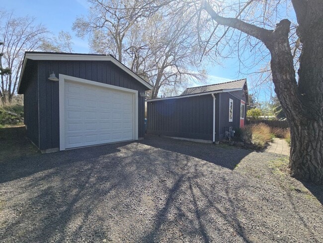 Photo - ?PRICE DROP? $300 off 1st months rent?Private & Super Cute 1BR – Prime Bend Location Near Food Carts