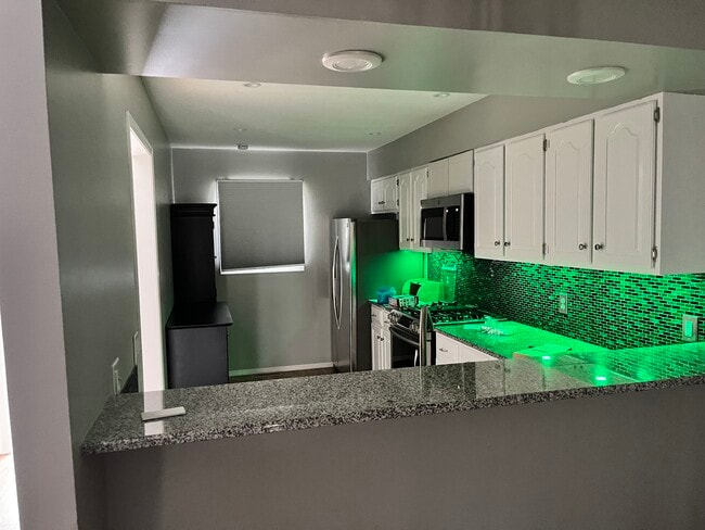 Cocina - 101 S Rock Rd Unidad 54