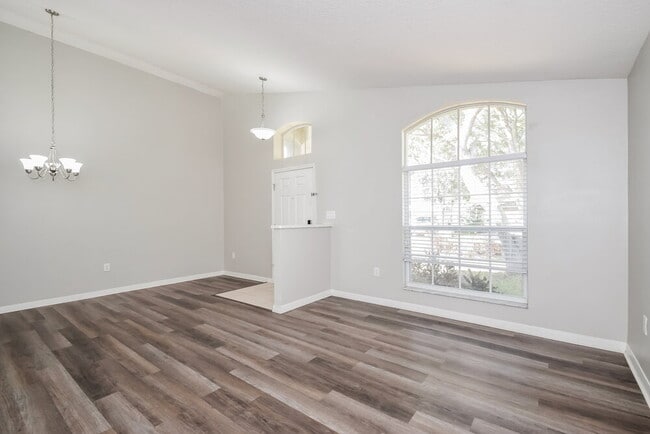 Photo - 12912 Lake Vista Dr