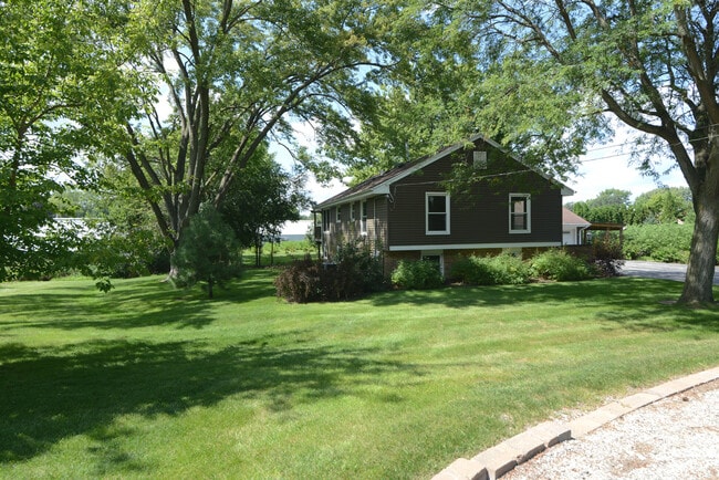 Photo - 1070 Center Dr