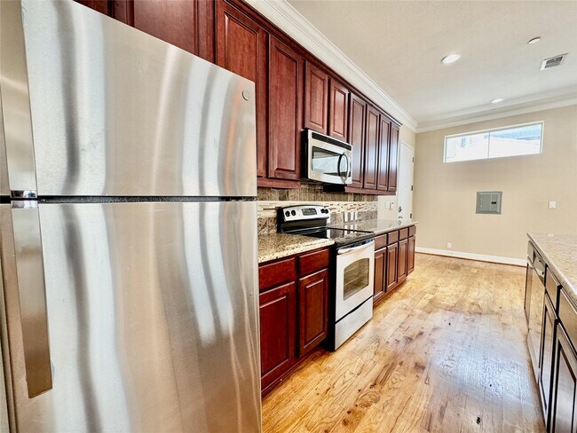 Photo - 314 W Bell St Unit 201