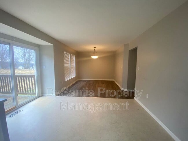 640 E Village Green Blvd
