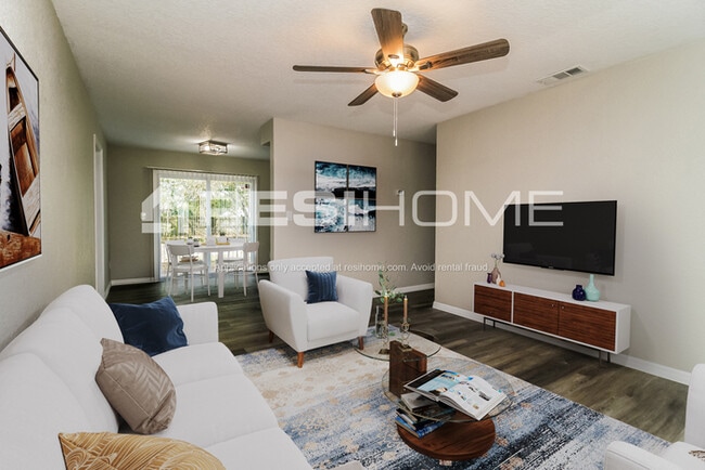 Photo - 1826 Carolina Ave