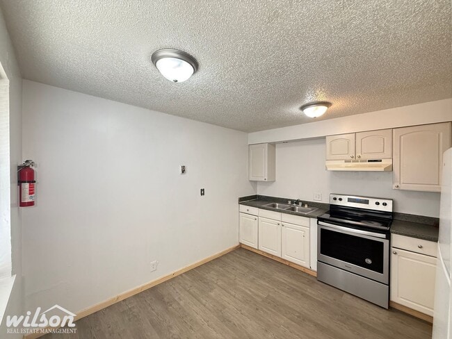 Photo - 1313 Cherry Ave Unit B