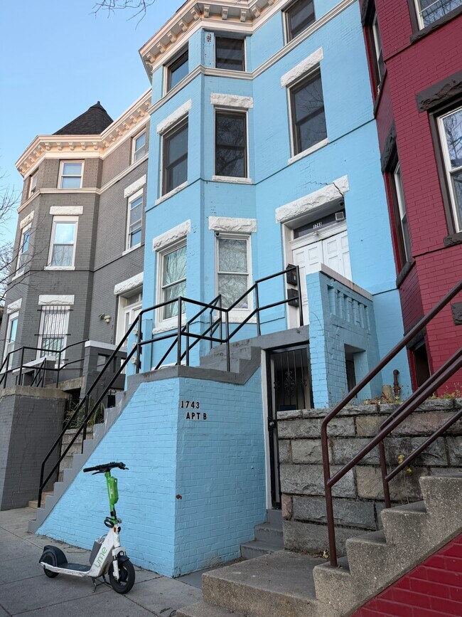 Photo - 1743 N Capitol St NE