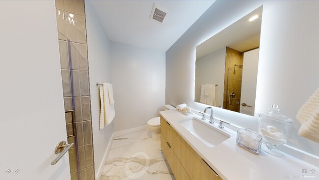 Photo - 1224 M St NW Unidad 401