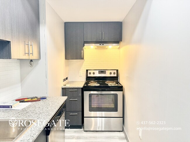 Photo - Modern 2-Bedroom Condo with Balcony – Utilities Included in Waterloo Unit 411