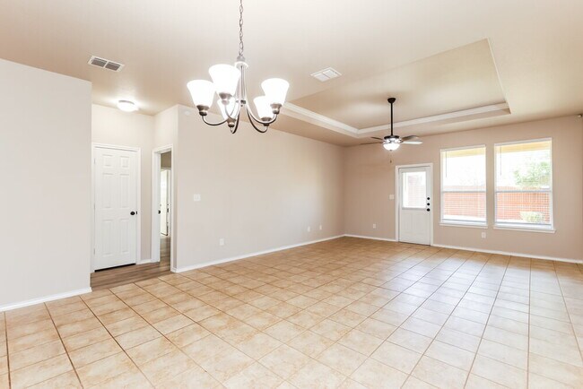 Photo - 659 Trinity Meadow