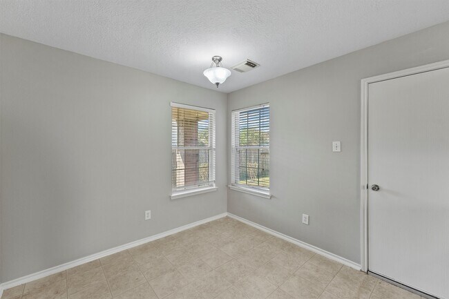 Photo - 17202 Hawks Landing Dr
