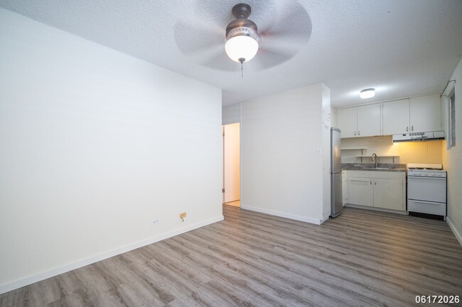 Photo - $2,100 / 2br - 2BED 1 BATH CONDO ON KAPIOLANI BLVD