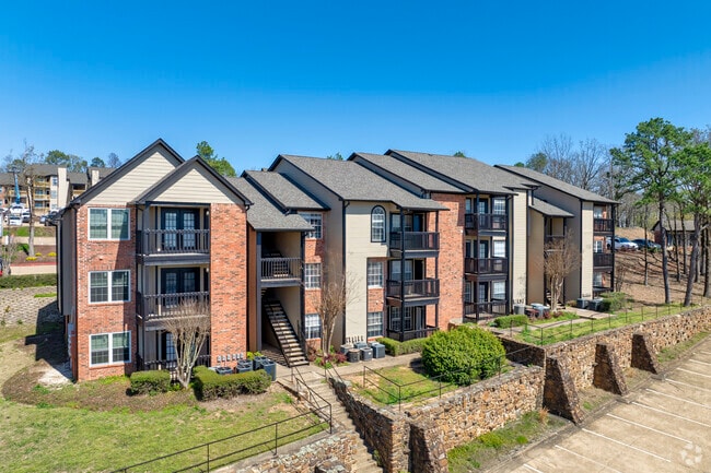 Building Exterior - The Vineyards at Napa Valley