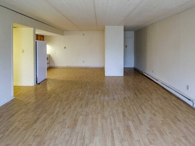 Photo - Pinetree Apartments