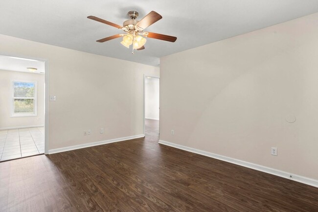 Photo - Minutes to Back Gate of Camp Lejeune!