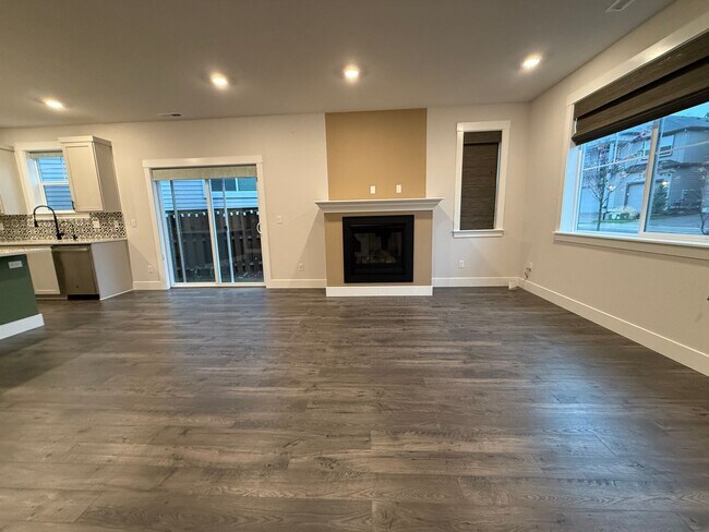 Photo - 18406 SW Buckhorn Dr