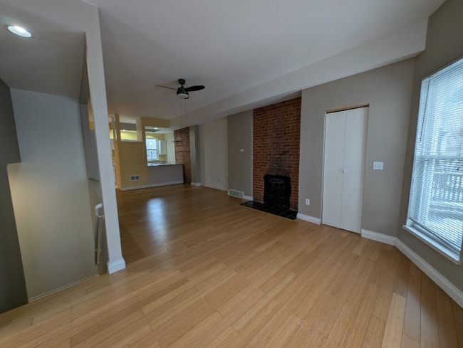 Photo - 158 Park St Unit 2