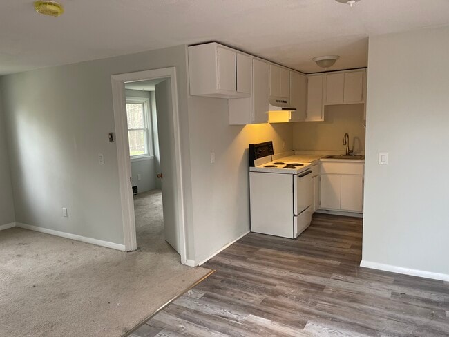 2 right - 611 Tremont St Apartments Unit 2 right
