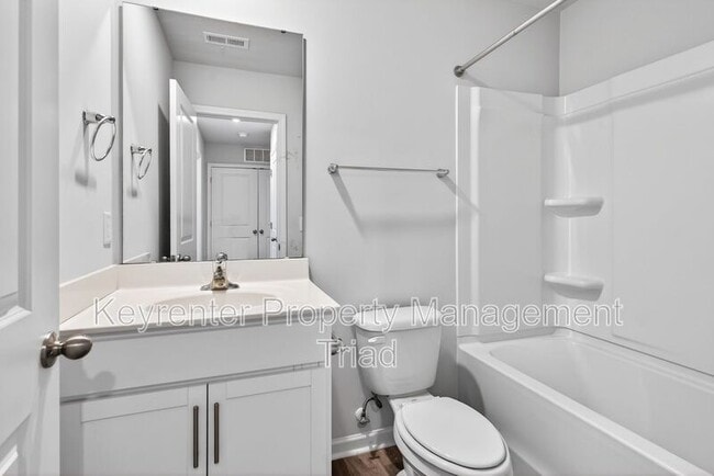 Photo - 3705 Nathans Wy