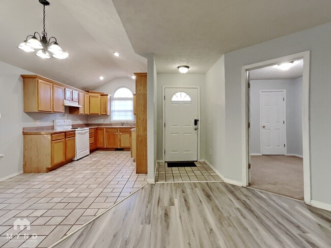 Photo - 674 N Jonathan Ave