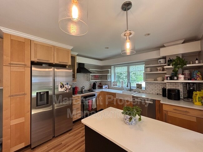 Photo - 208 Frances Cannon Dr