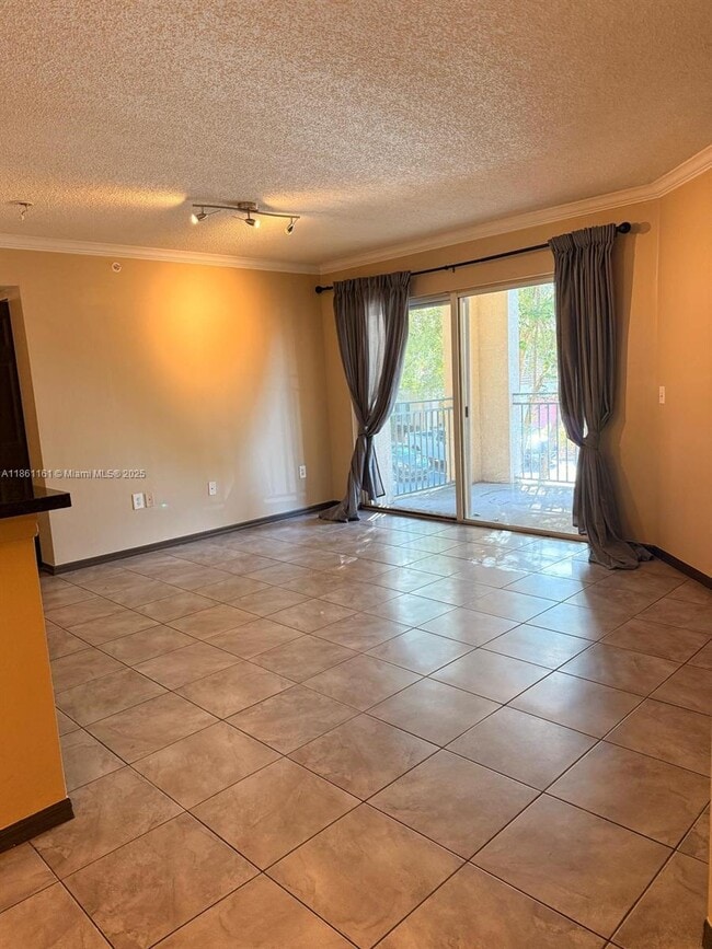 Building Photo - 2457 Centergate Dr Unit 207 Rental