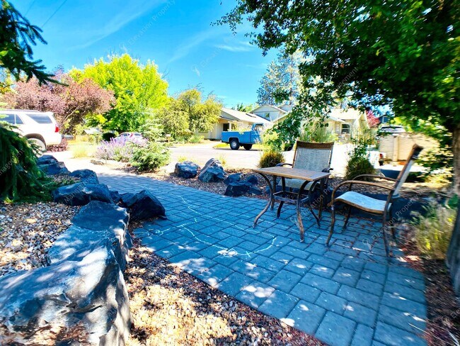 Photo - Unfurnished - Charming 3-Bedroom Home in D...