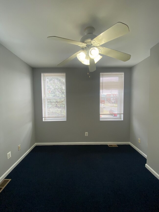 Photo - Dundalk - 3 bedrooms and 2.5 baths Available!
