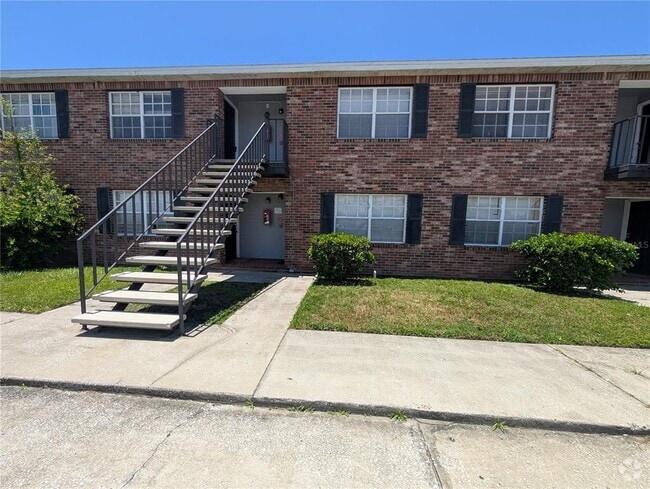 Building Photo - 6415 S Roberts Ave Unit 204 Rental
