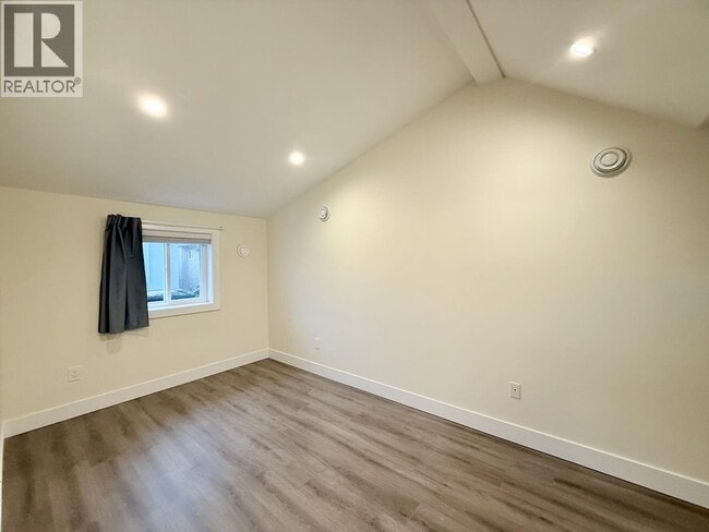 Photo - 6 W 47th Ave