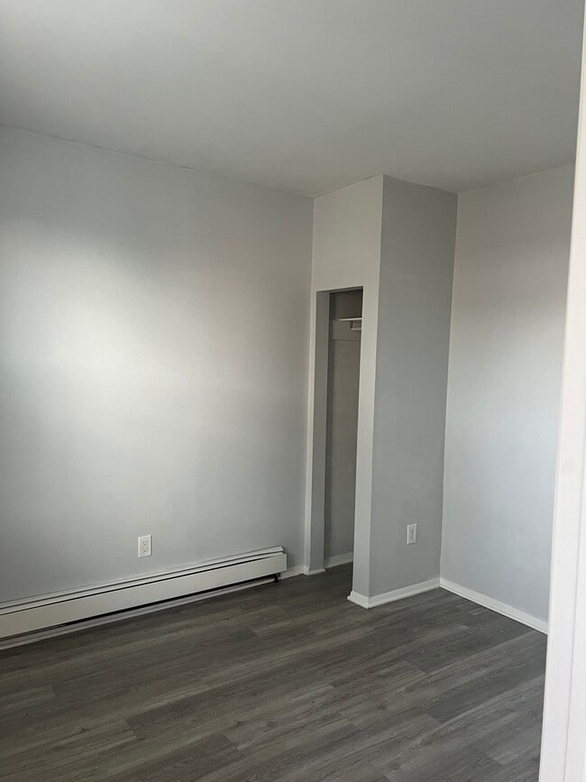 Photo - 424 E Girard Ave