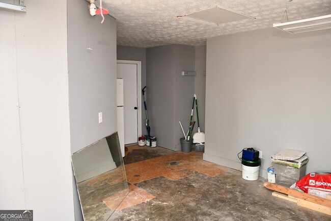 Photo - 5932 Homestead Cir