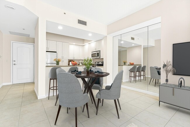 Photo - 801 S Olive Ave Unidad 813