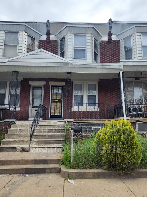 Building Photo - 1554 N Frazier St